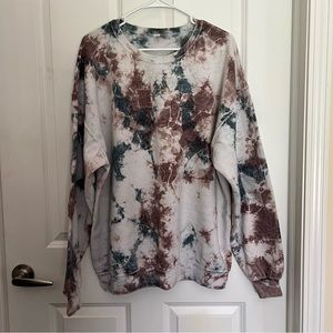 URBAN OUTFITTERS SWEATSHIRT